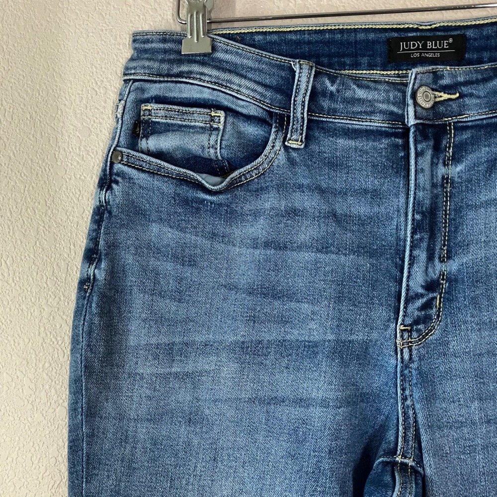 JUDY BLUE Boyfriend Fit Stretch Denim Jeans Size 13/31 Blue Cropped Cuff Coastal - Picture 4 of 10